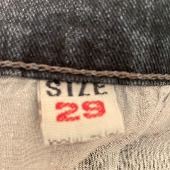 Beautiful Embroidered jeans - Picture 8 of 8